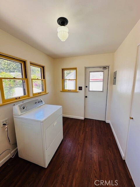 Building Photo - 322 S Ohio St