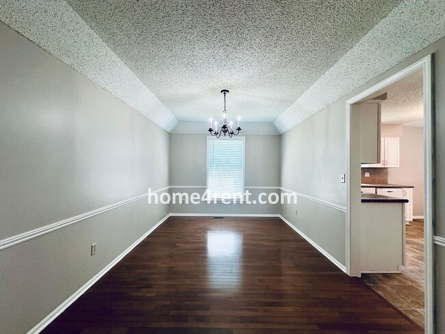 Building Photo - A Beautiful Olathe Home in a Quiet Neighbo...