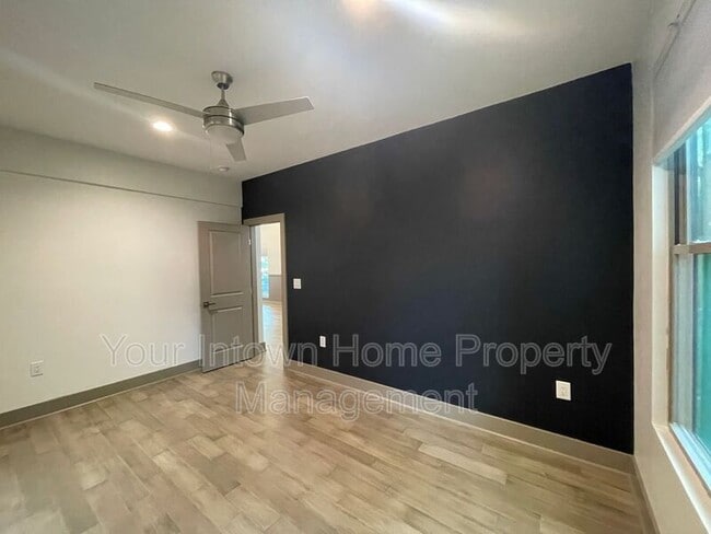 Building Photo - 1264 Lyle Pl NW
