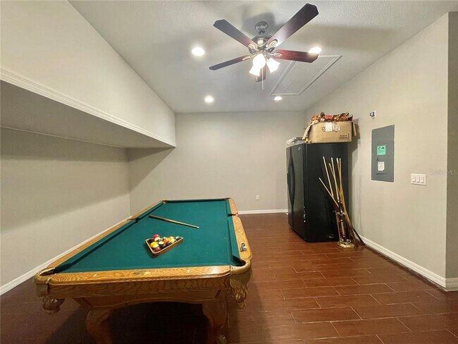 Building Photo - 907 Wildflower Rd