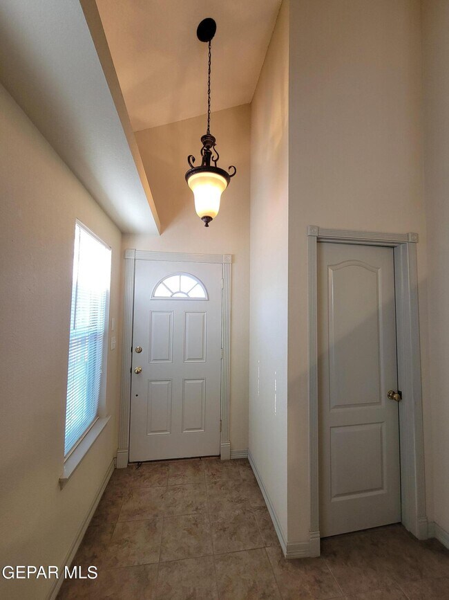 Building Photo - 14267 Pacific Point Dr