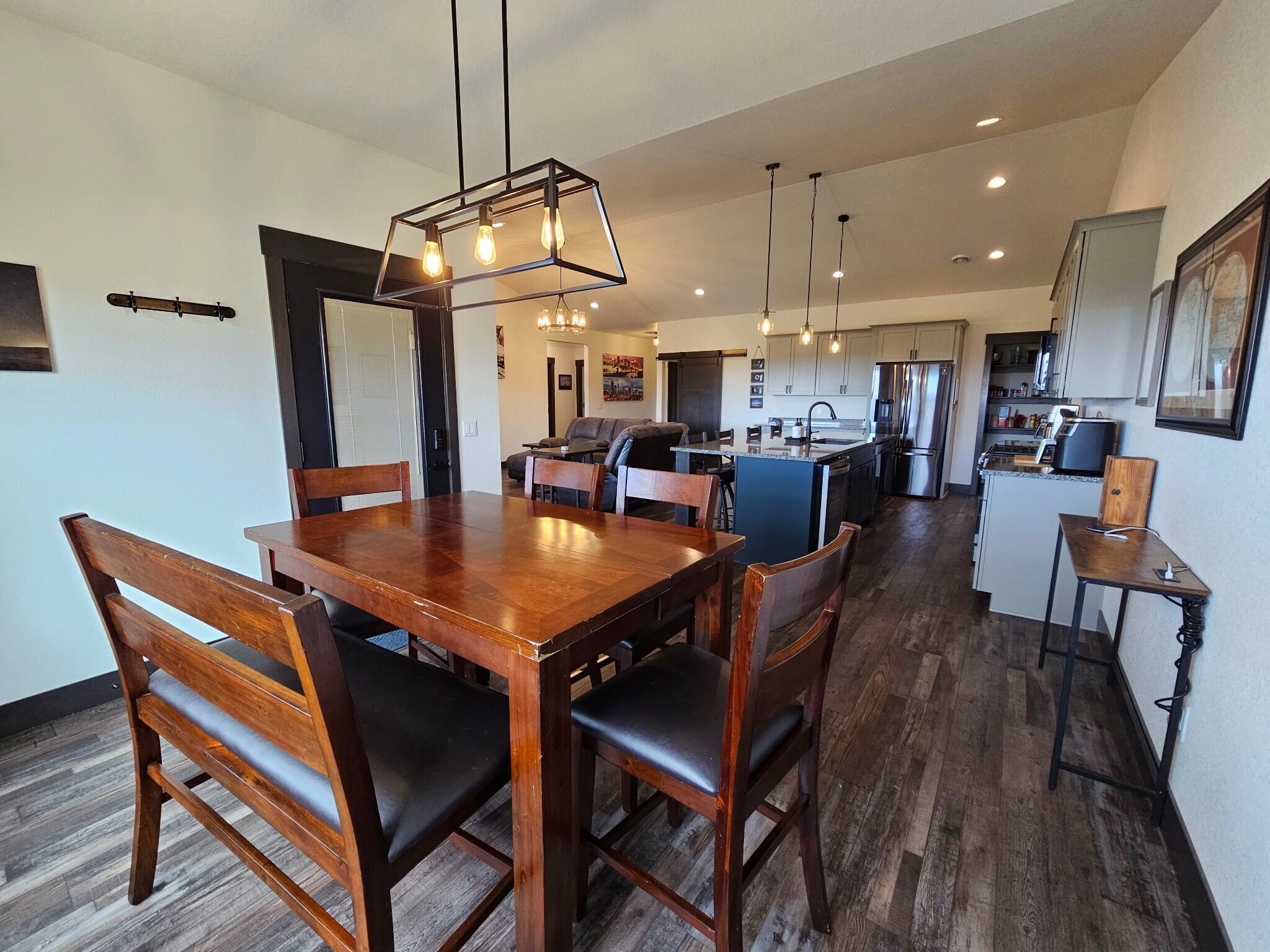 Building Photo - 7994 Brooks Loop