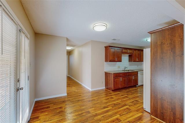 Building Photo - 1912 N Irving Heights Dr