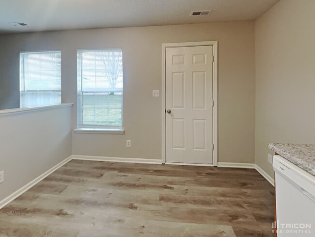 Building Photo - 5851 Prairie Meadow Dr