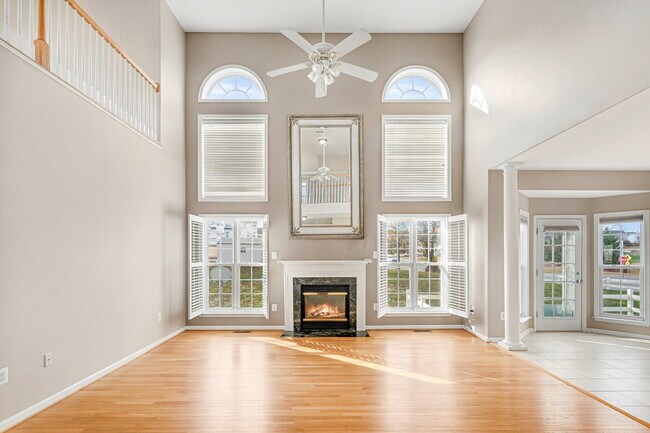 Building Photo - 9 Gallery Rd