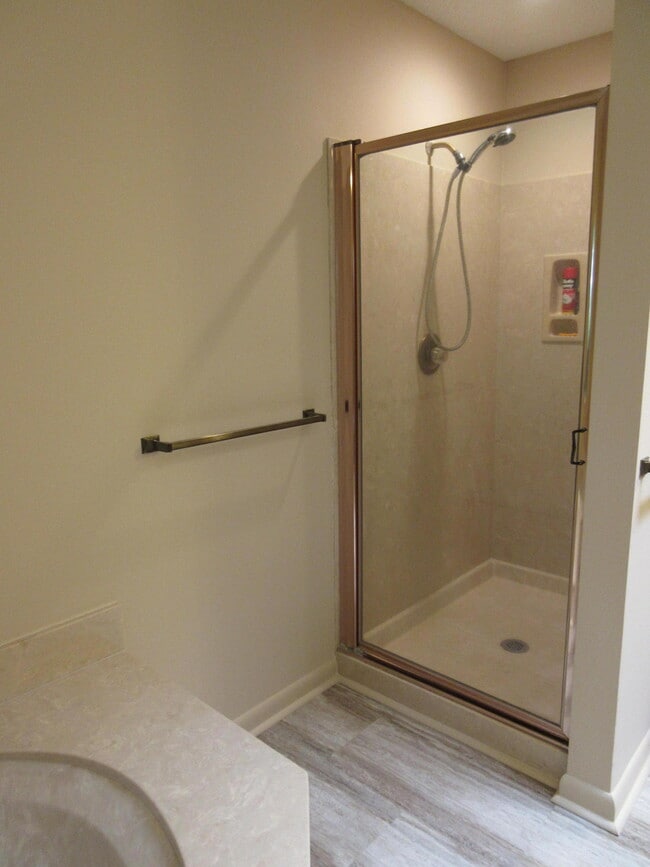 Building Photo - 631 Nelson Point Rd