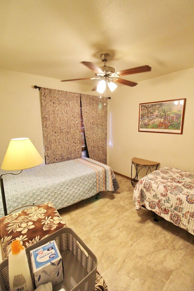 Building Photo - Haleakala Gardens mostly furnished 3bed/2b...