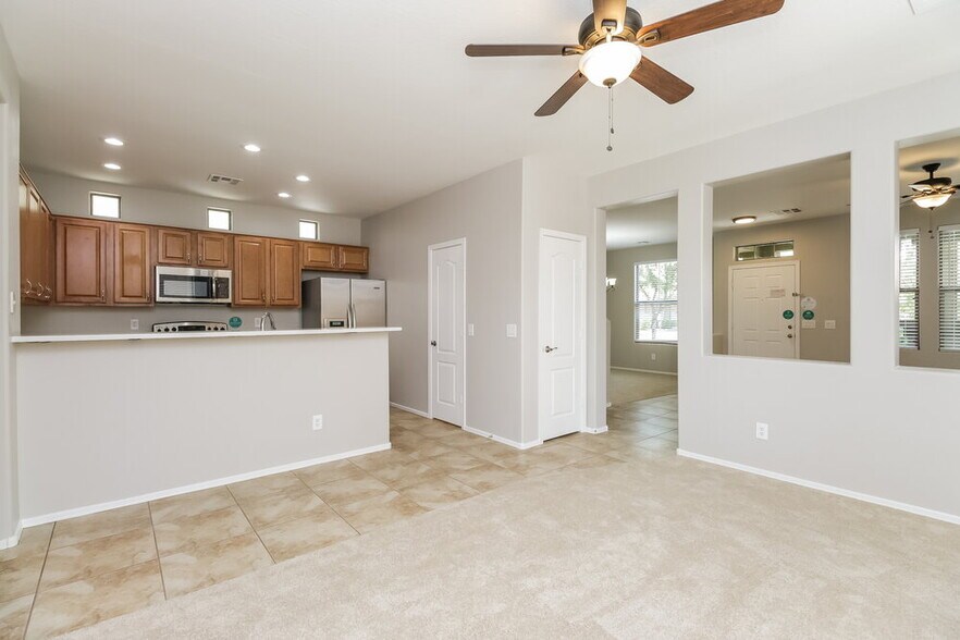 Building Photo - 2918 S Anderson Ln