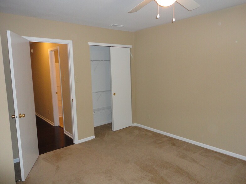 Building Photo - 8457 S Firefly Dr