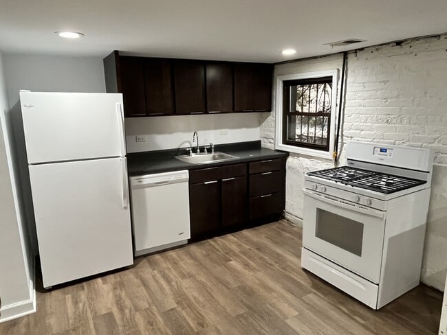 Building Photo - 3053 N Haussen Ct