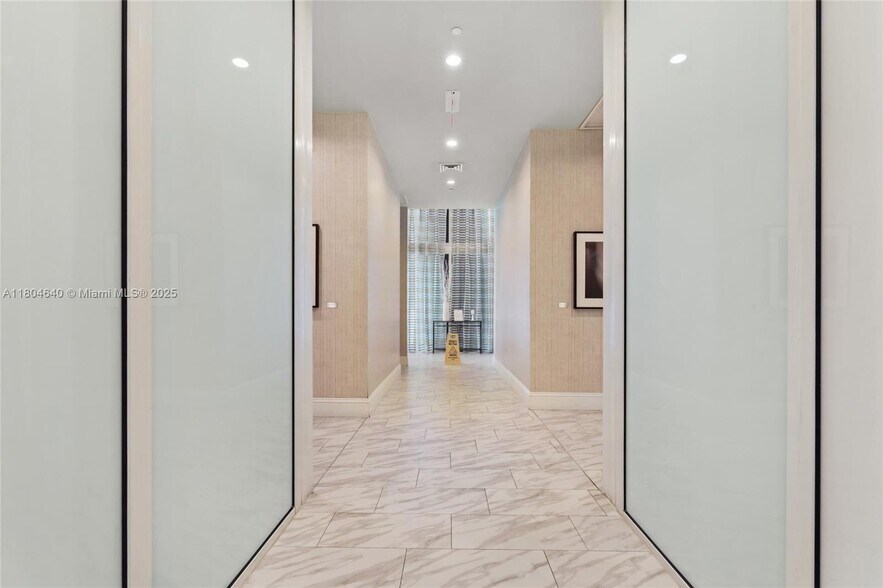 Building Photo - 50 Biscayne Blvd