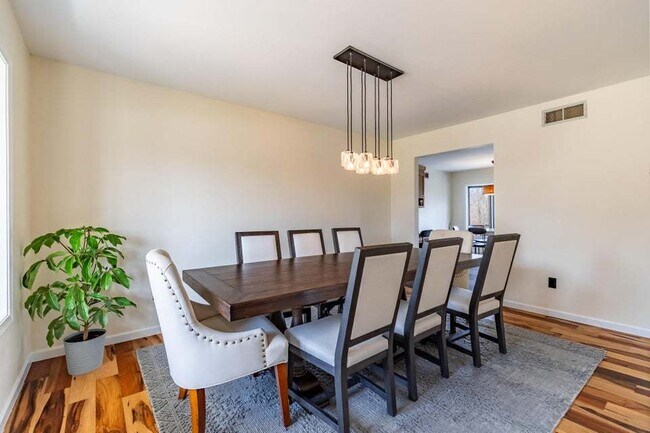 Building Photo - 9885 Belmont Ct
