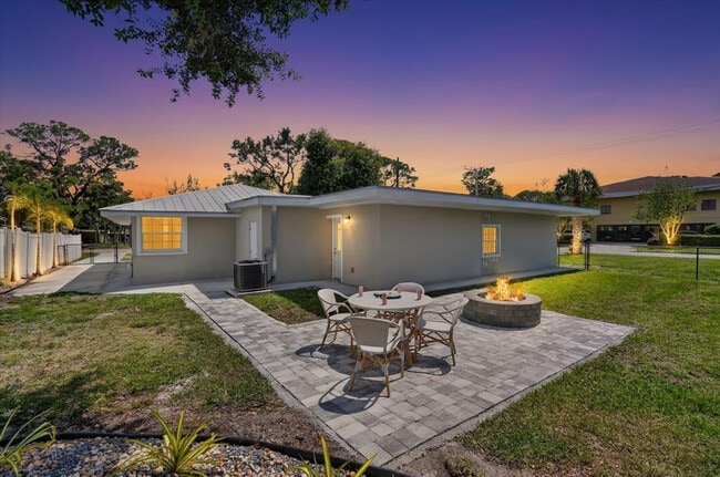 Building Photo - 2411 Ringling Blvd