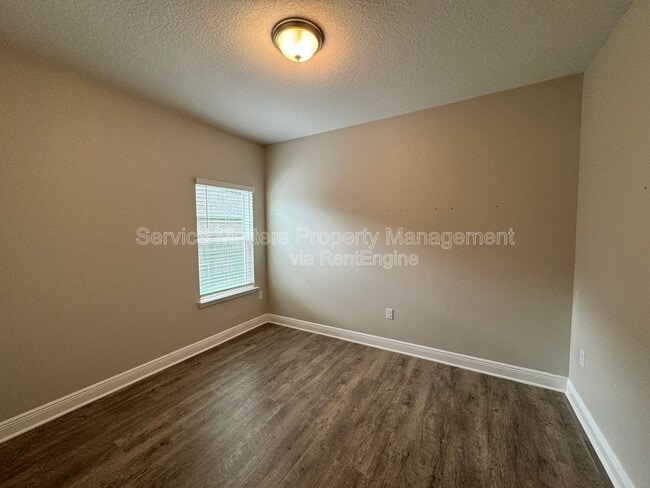 Building Photo - 7982 Silver Maple Dr
