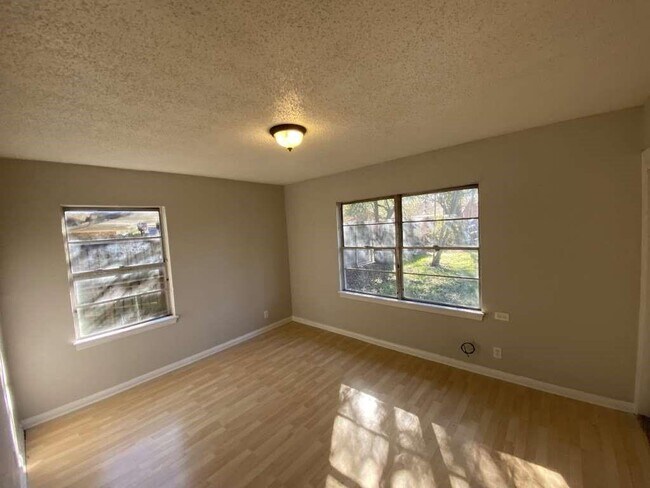 Building Photo - 5810 Belmark St