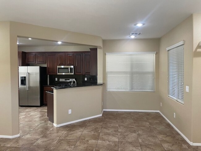 Building Photo - FANTASTIC SUMMERLIN WEST HOME!!!! LOCATED ...