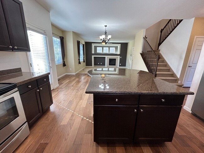 Building Photo - Beautiful 5-bedroom House in the Saddle Rock Area