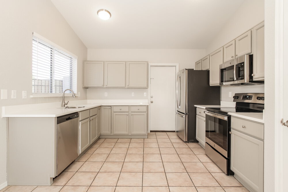 Building Photo - 6402 W Potter Dr