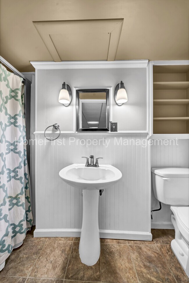 Building Photo - 118 Meadowlark Dr