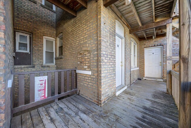 Building Photo - 1838 50th Ct