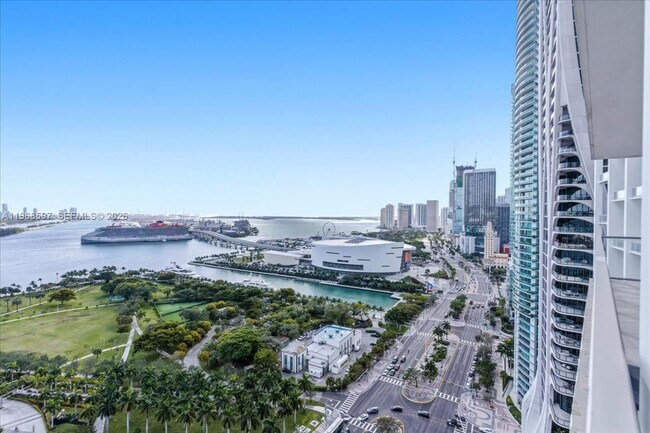 Building Photo - 1100 Biscayne Blvd