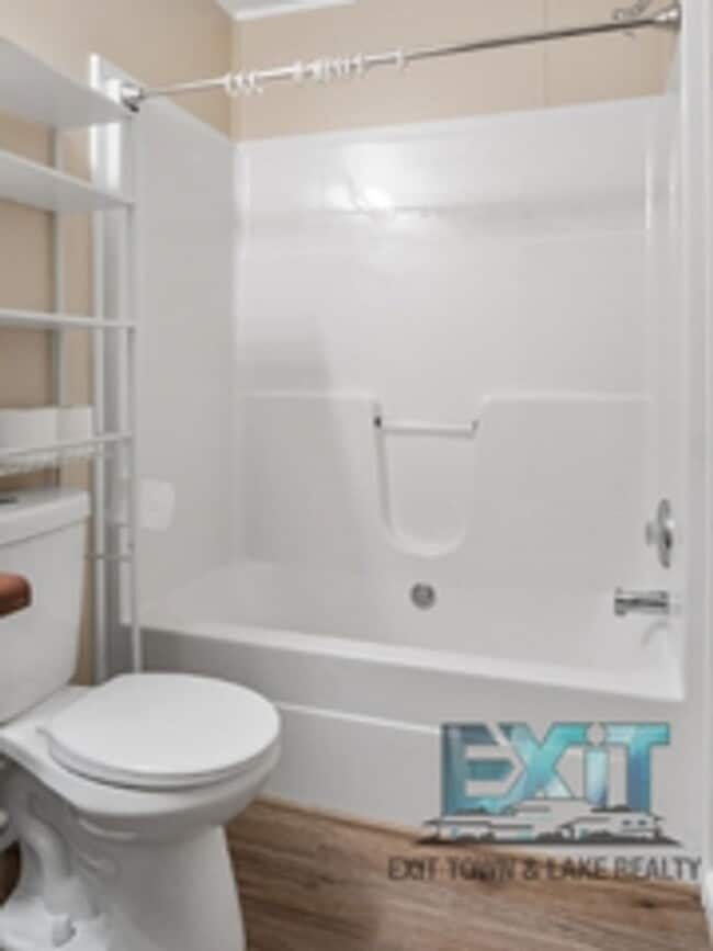 Building Photo - Beautiful Fully Renovated 3 Bed 2 Bath Home