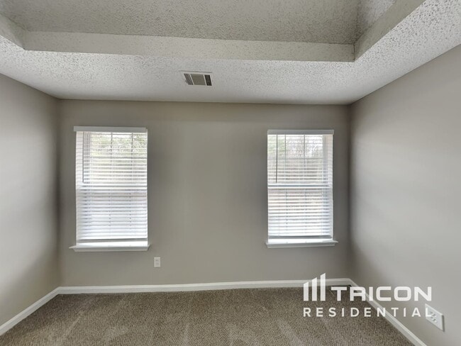 Building Photo - 413 Karli Ct