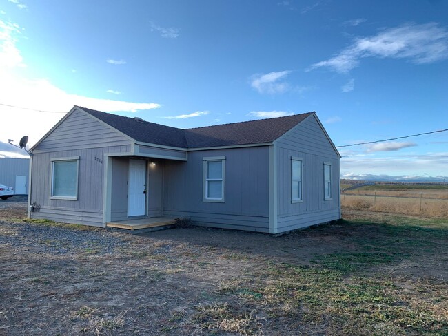 Building Photo - *1 Horse of Cow Property*