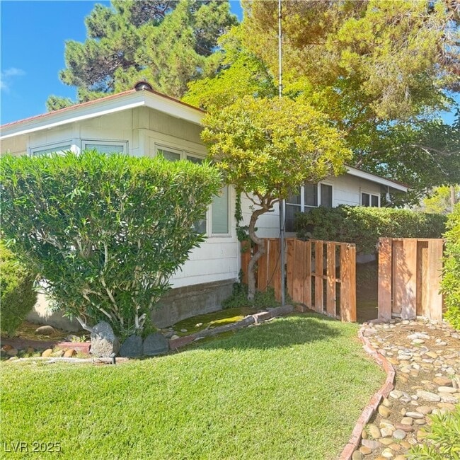Primary Photo - 504 Cherry St