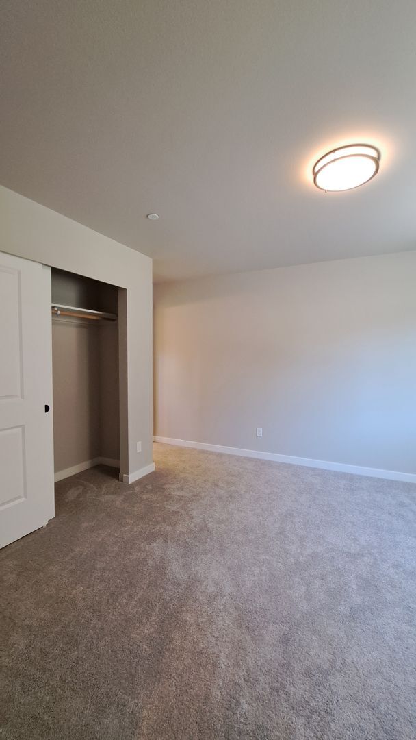 Building Photo - 3113 E Camellia Way