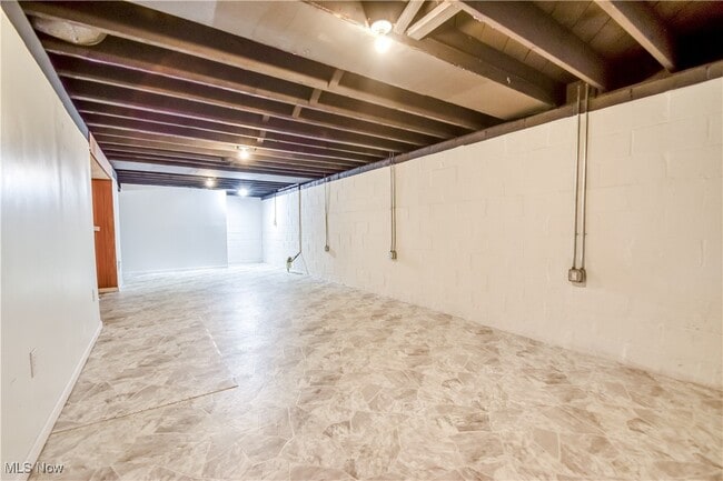 Building Photo - 5134 Harmony Ln