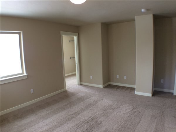 Building Photo - 3 Bedroom / 2.5 Bathroom Townhouse in McCa...