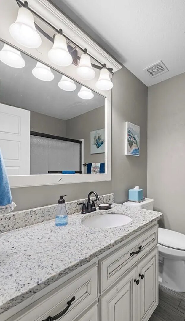 Building Photo - Beautiful Custom Home