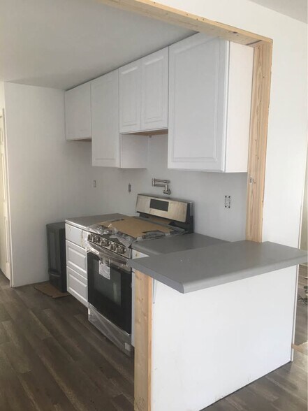 Building Photo - 336 High Rock Rd