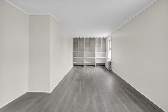 Building Photo - 210 Roseto Ave