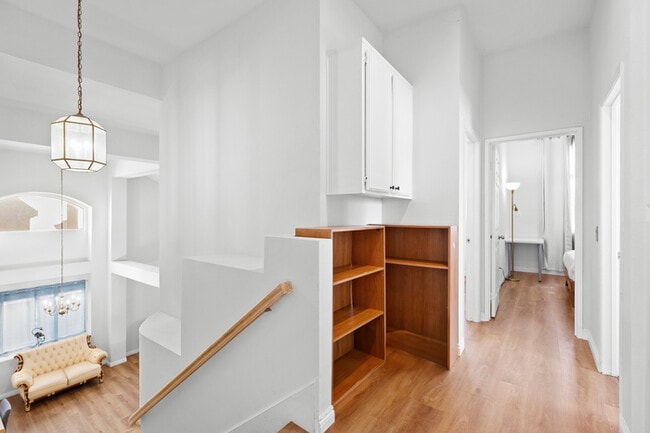 Building Photo - 1519 Walnut Ave