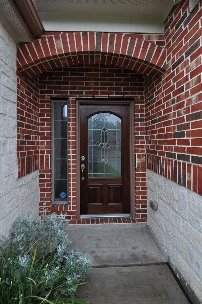 Building Photo - 20179 Royal Orchard Dr