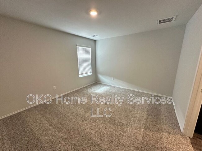 Building Photo - 618 NW 119th St