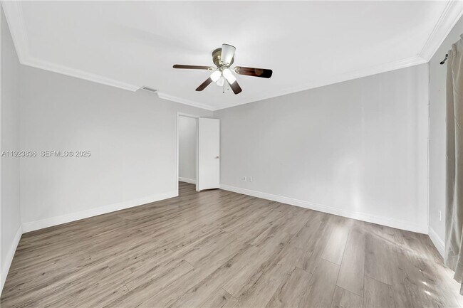 Building Photo - 6864 SW 114th Pl