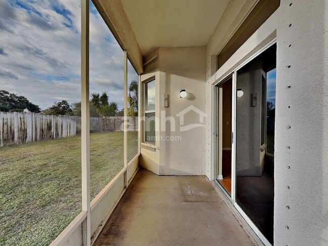 Building Photo - 2462 St Johns Ln