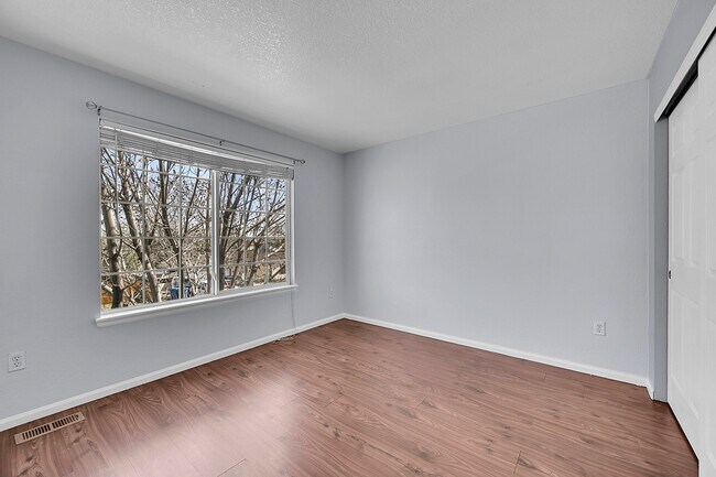 Building Photo - 6431 Raleigh Ct
