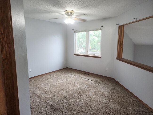 Building Photo - 6607 W 43rd Pl