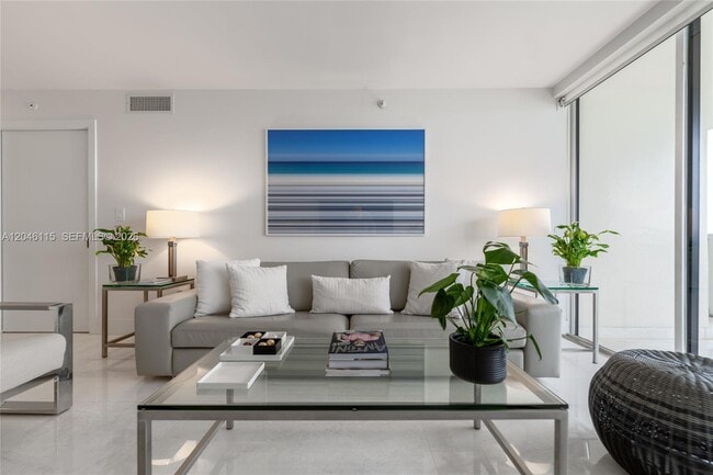 Building Photo - 5757 Collins Ave