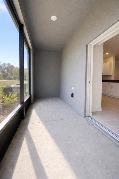 Building Photo - 6090 Shiner St