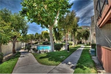 Building Photo - 1056 S Idaho St