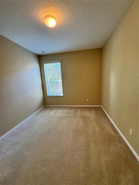 Building Photo - 2327 Meadow Oak Cir