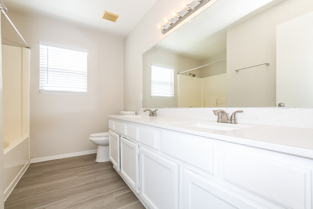 Building Photo - 2114 Heritage Ridge Ave