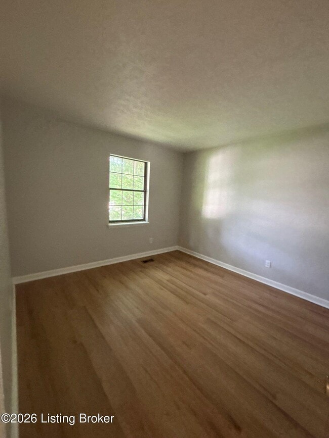 Building Photo - 418 Lyndon Ln