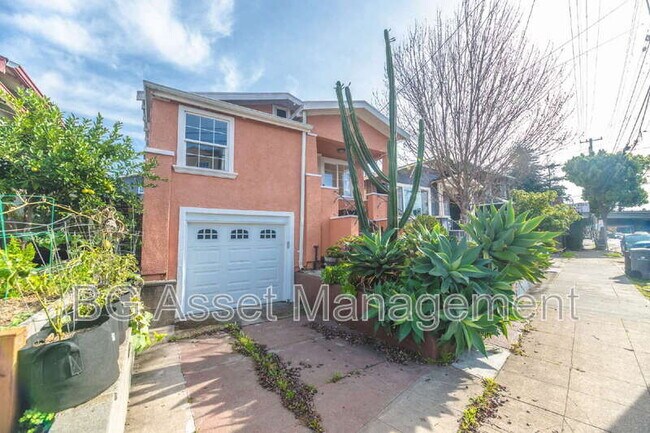 Building Photo - 5524 Shattuck Ave.