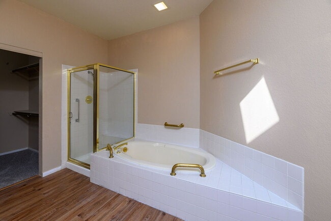 Building Photo - "Discover Comfort & Style: Spacious 3-Bedroom, 2-Bath Home in Las Vegas, NV!"